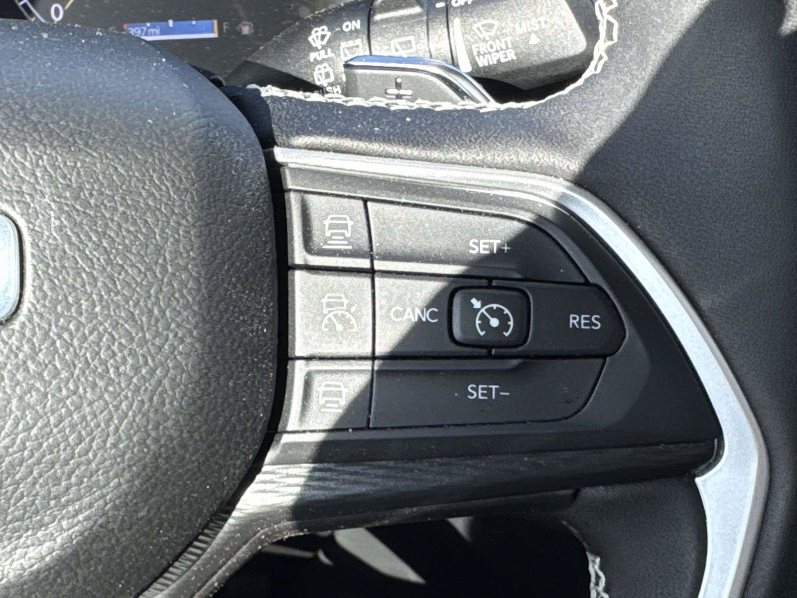 Used 2025 Jeep Grand Cherokee Laredo X w/ Luxury Tech Group I AWD/4WD image 22