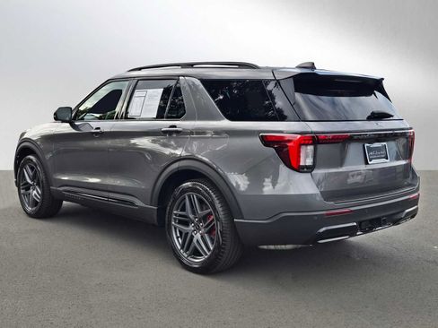 Used 2025 Ford Explorer ST-Line w/ Premium Package RWD image 5