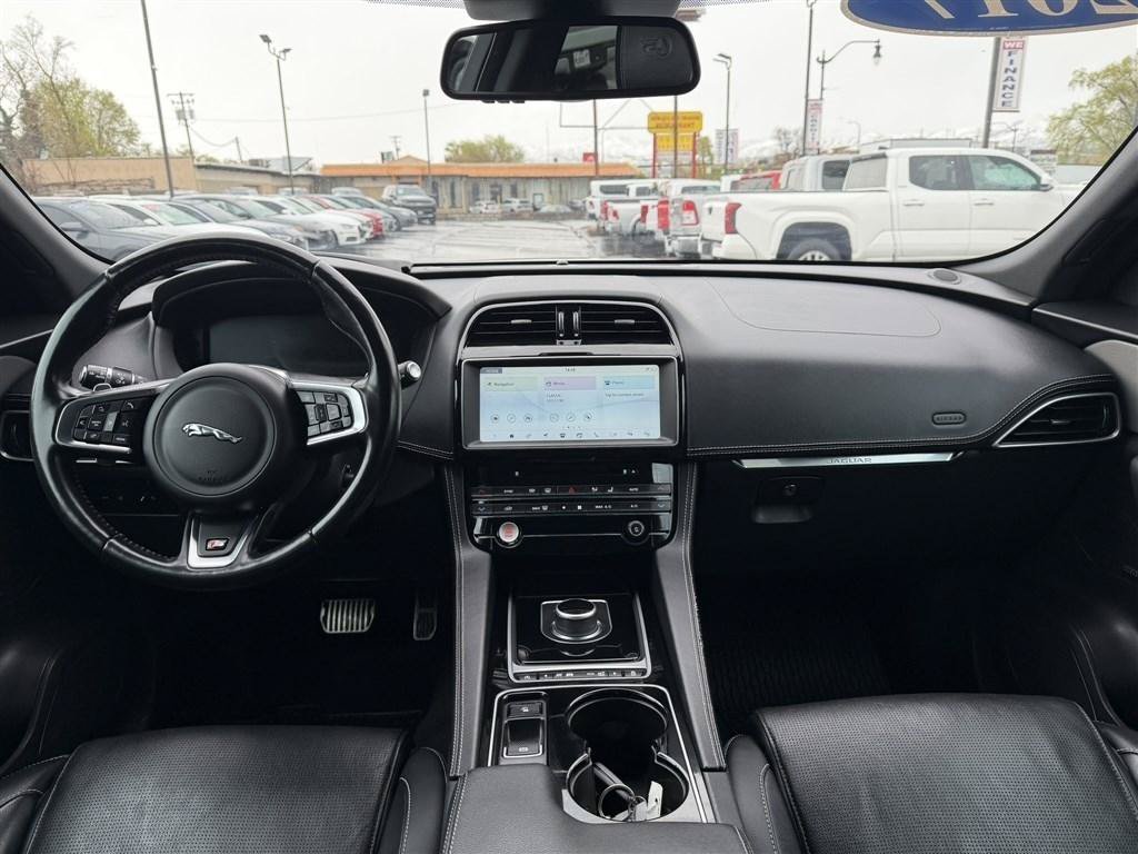 Used 2017 Jaguar F-PACE S AWD/4WD image 22
