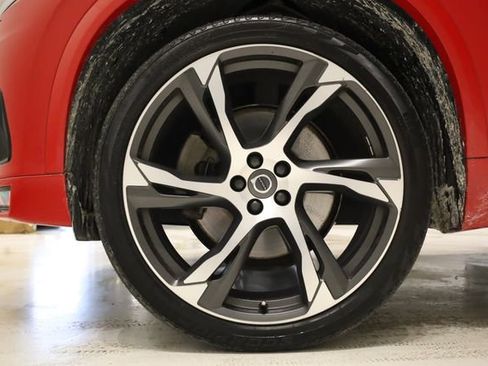 Used 2017 Volvo XC90 T5 R-Design image 8