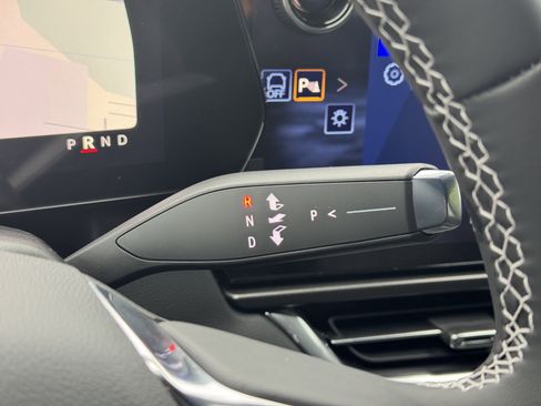 New 2026 Chevrolet Equinox EV LT image 23