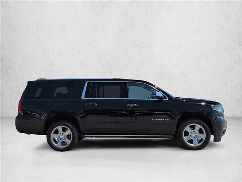 Used 2020 Chevrolet Suburban Premier AWD/4WD image 4