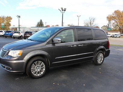 Used 2015 Chrysler Town & Country Touring-L w/ Driver Convenience Group
