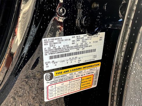 New 2025 Ford Expedition Active image 9