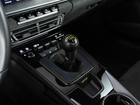 Used 2022 Porsche 911 GT3 RWD image 6