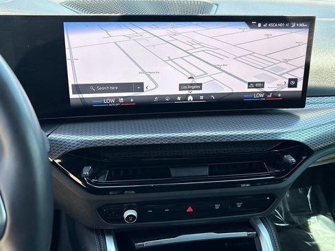 Used 2025 BMW M440i Convertible RWD image 19