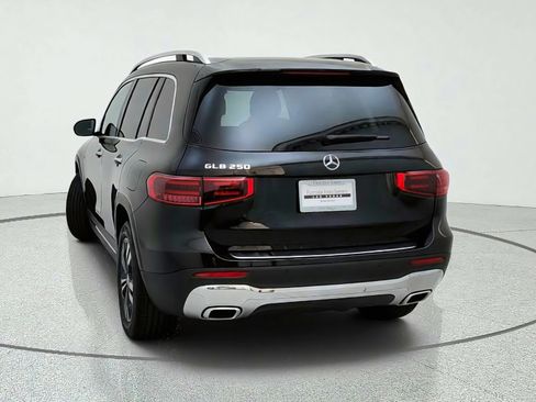 Used 2026 Mercedes-Benz GLB 250 image 11