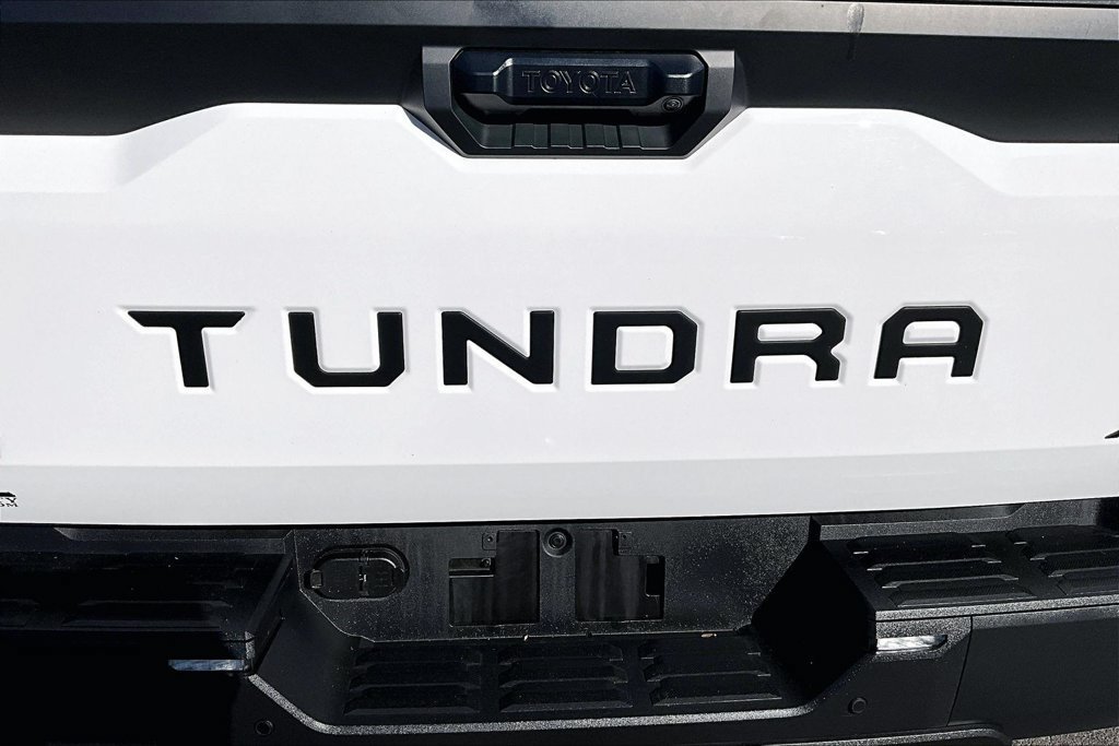 Used 2023 Toyota Tundra SR5 w/ SR5 Convenience Package AWD/4WD image 28