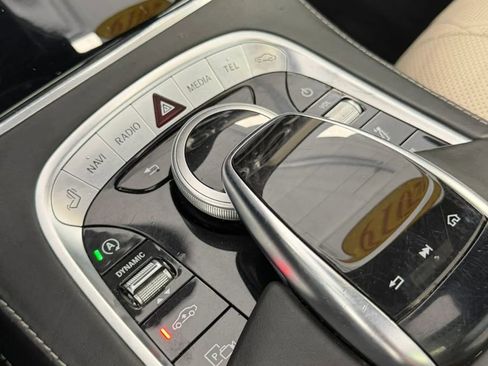 Used 2019 Mercedes-Benz S 560 Sedan image 34