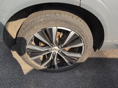 Used 2023 Volvo XC60 B5 Plus w/ Climate Package image 6