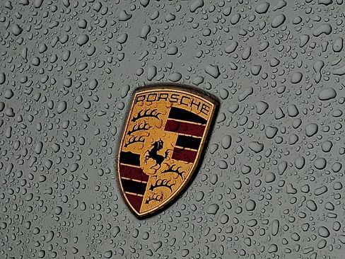 Used 2023 Porsche Cayenne w/ Premium Package image 29