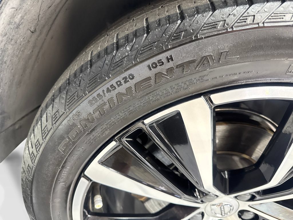 Used 2024 Volvo XC60 B5 Plus w/ Protection Package Premier AWD/4WD image 89