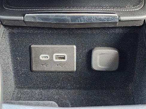 Used 2024 Cadillac XT4 Luxury image 26