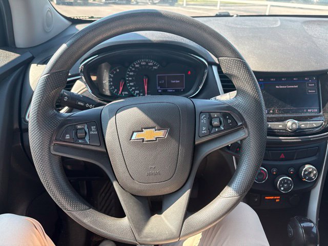 Used 2020 Chevrolet Trax LS w/ Tint and Cruise Package FWD image 9