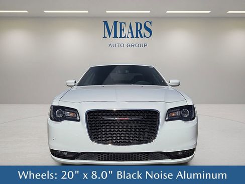 Used 2023 Chrysler 300 S image 9