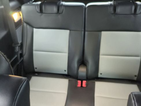 Used 2022 Ford Explorer XLT w/ Equipment Group 202A image 22