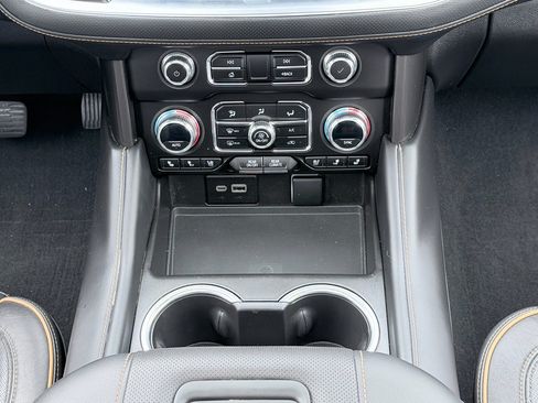 Used 2023 GMC Yukon AT4 w/ AT4 Premium Plus Package AWD/4WD image 21