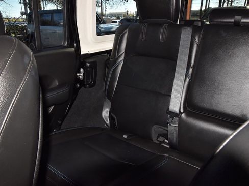 Used 2023 Jeep Wrangler Unlimited Rubicon 4xe w/ Steel Bumper Group image 20