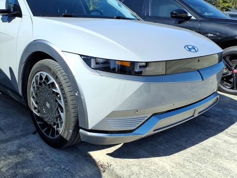 Used 2022 Hyundai Ioniq 5 Limited image 7