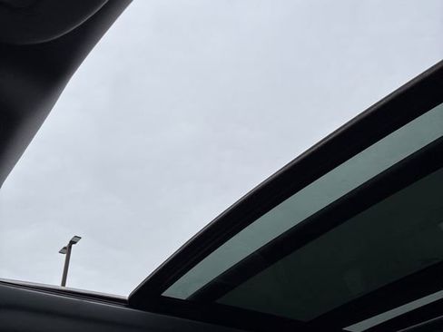 Used 2022 Ford F150 Lariat w/ Equipment Group 502A High image 14