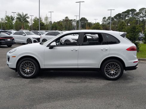 Used 2017 Porsche Cayenne Platinum Edition AWD/4WD image 2