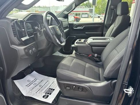 Used 2023 Chevrolet Silverado 1500 LT AWD/4WD image 14