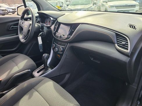 Used 2020 Chevrolet Trax LS w/ Tint and Cruise Package image 20