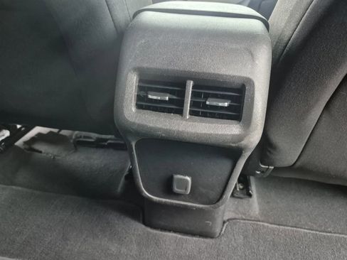 Used 2018 Chevrolet Equinox LS FWD image 20