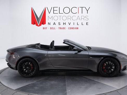 Used 2019 Aston Martin DB11 Volante image 13