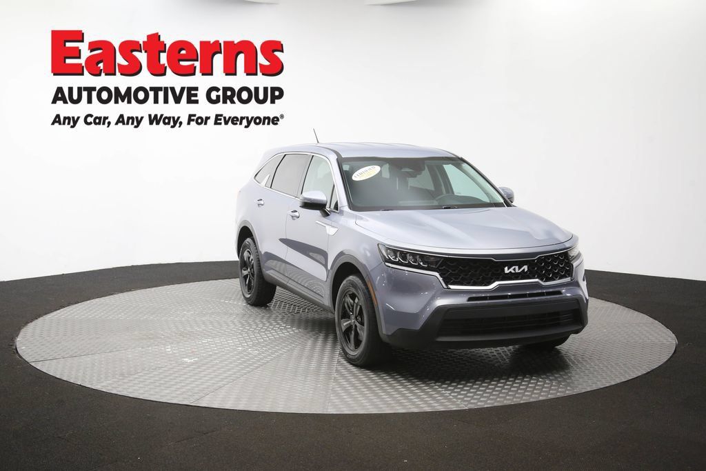 Used 2023 Kia Sorento LX AWD/4WD image 49