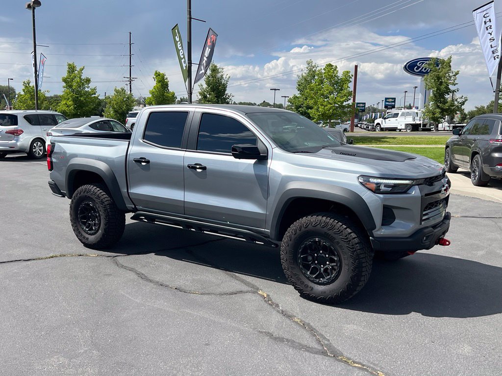 Used 2025 Chevrolet Colorado ZR2 w/ ZR2 Bison Edition AWD/4WD image 9