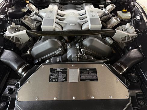 Used 2006 Aston Martin Vanquish S image 37