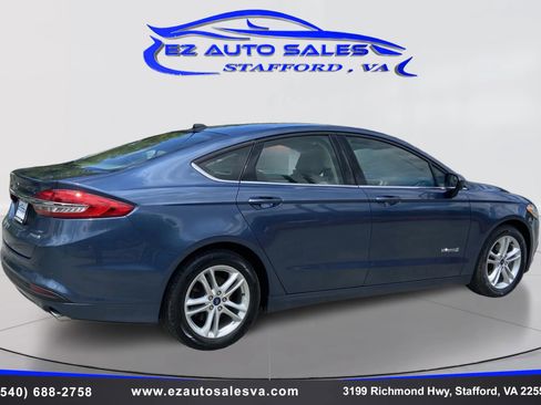 Used 2018 Ford Fusion SE FWD image 5