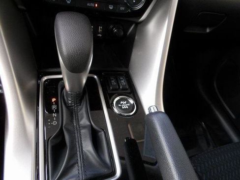 New 2024 Mitsubishi Eclipse Cross LE image 20