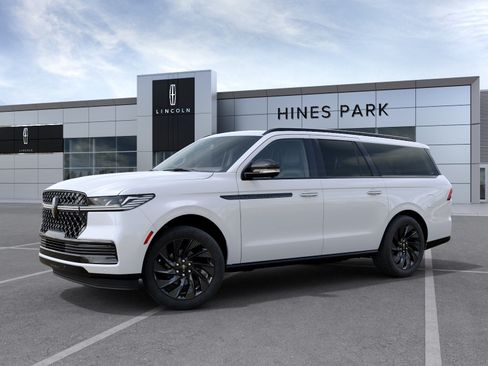 New 2027 Lincoln Navigator L Reserve w/ Jet Appearance Package AWD/4WD image 1