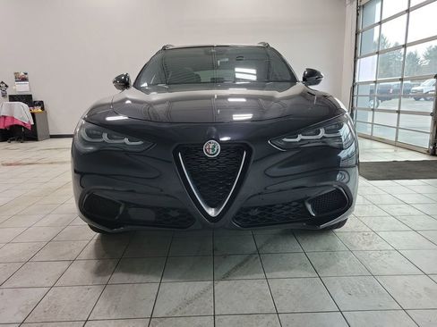 Used 2024 Alfa Romeo Stelvio Ti image 8