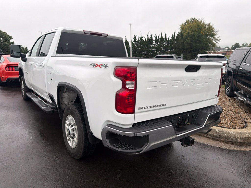Used 2025 Chevrolet Silverado 2500 LT w/ Convenience Package AWD/4WD image 7