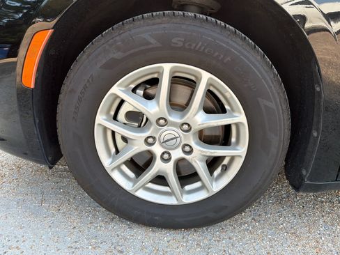 Used 2024 Chrysler Pacifica Touring-L FWD image 10