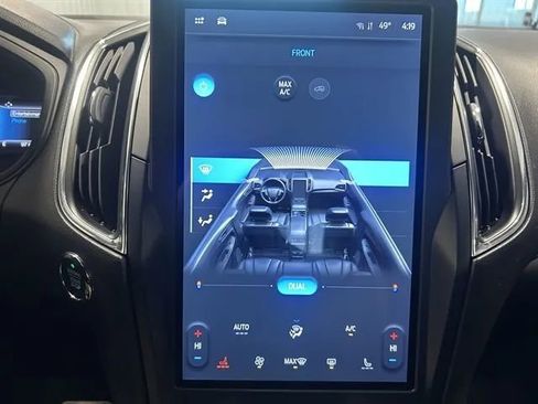 Used 2022 Ford Edge ST image 35