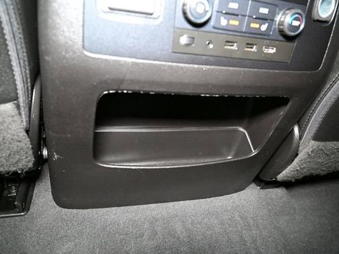 Used 2019 Chevrolet Suburban Premier AWD/4WD image 64