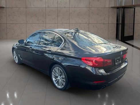 Used 2018 BMW 530e w/ Premium Package 2 image 4