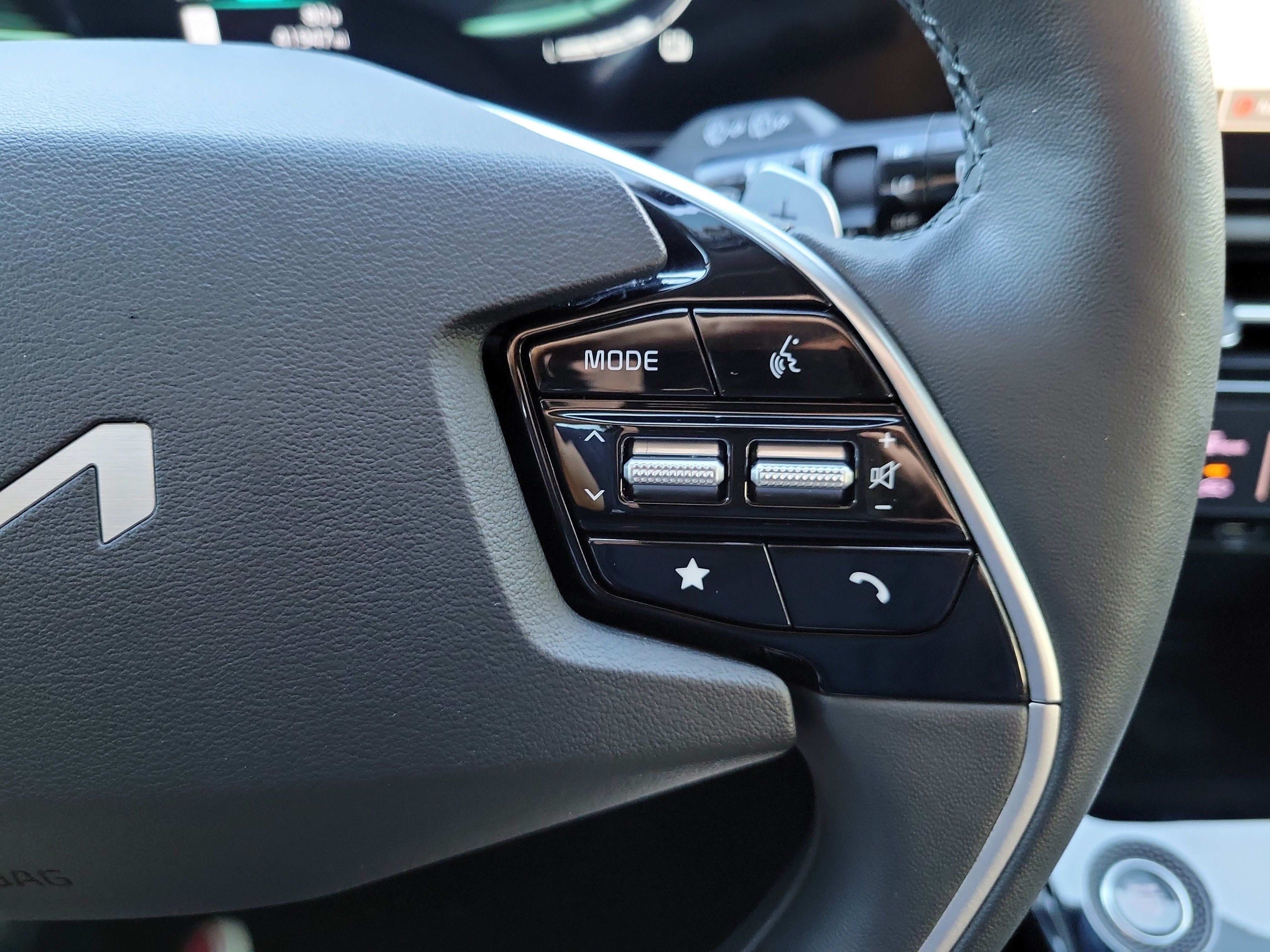 Certified 2023 Kia Niro FWD image 29