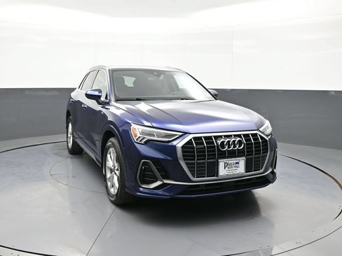 Used 2023 Audi Q3 2.0T Premium Plus AWD/4WD image 3