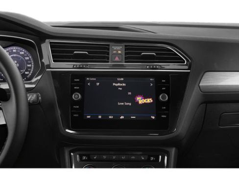 Used 2019 Volkswagen Tiguan SE w/ Panoramic Sunroof Package AWD/4WD image 10