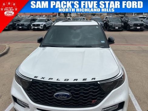 Used 2023 Ford Explorer ST w/ Equipment Group 401A AWD/4WD image 2