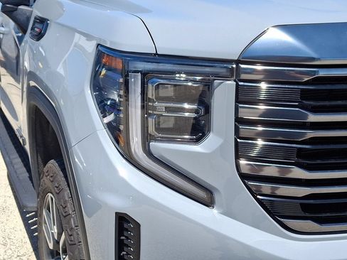 Used 2024 GMC Sierra 1500 AT4 w/ Technology Package AWD/4WD image 7