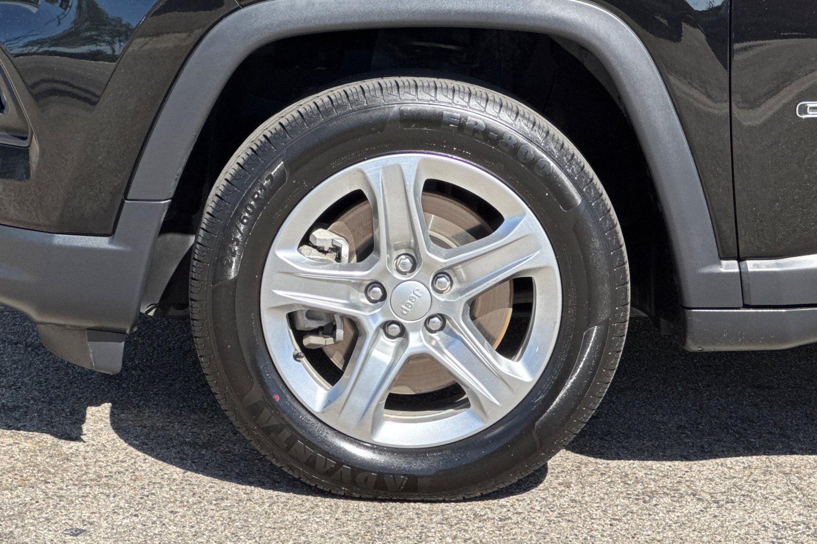 Used 2024 Jeep Compass Latitude AWD/4WD image 26