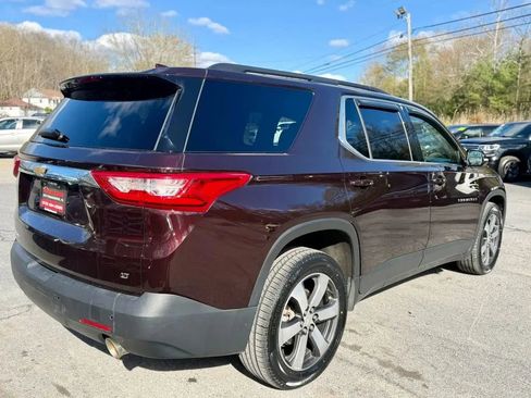 Used 2020 Chevrolet Traverse LT w/ LT Premium Package AWD/4WD image 8