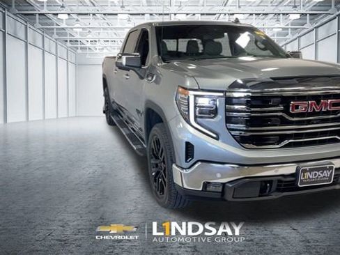 Used 2025 GMC Sierra 1500 SLT w/ SLT Premium Package image 4