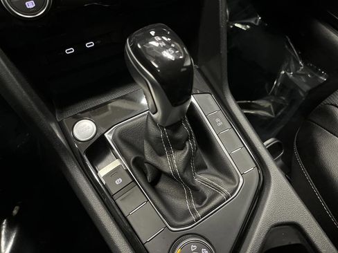 Used 2022 Volkswagen Taos SEL image 20